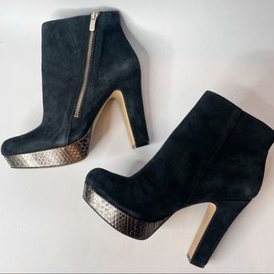 NWOB Vince Camuto Jerra Black Suede Platform Bootie Size 10